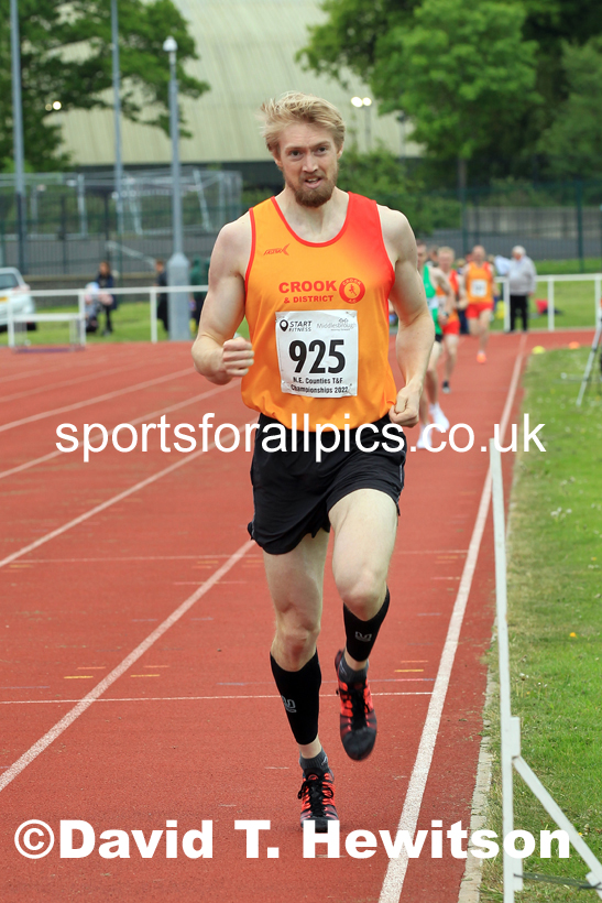 Men and Boys 800 metres, 2022 North Eastern Track and Field Champs., Middlesbrough. David T. Hewitson/Sports for All Pics